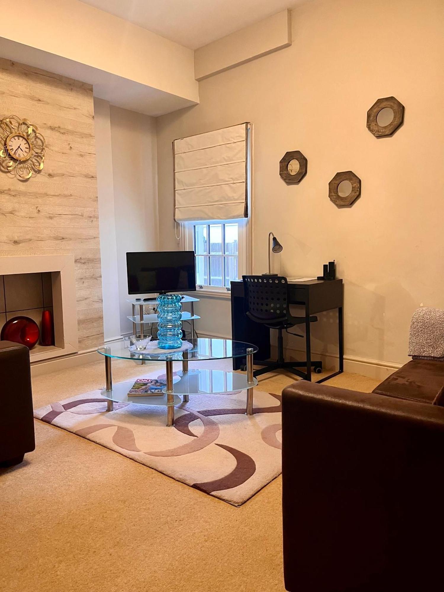 Apartment In The Heart Of Cheltenham/ Parking Luaran gambar